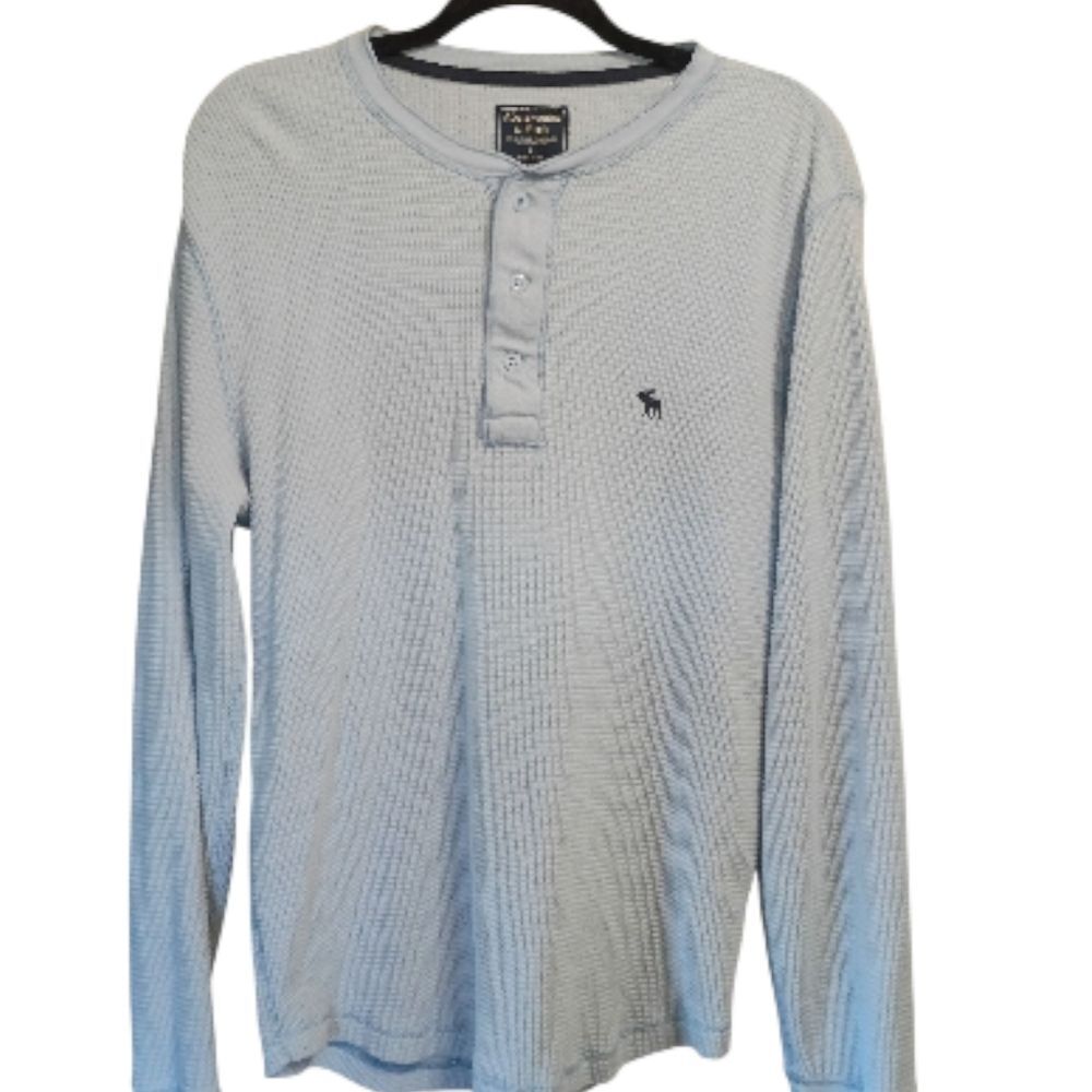 Abercrombie And Fitch Men's Light Blue Ribbed Henley Shirt Size Large